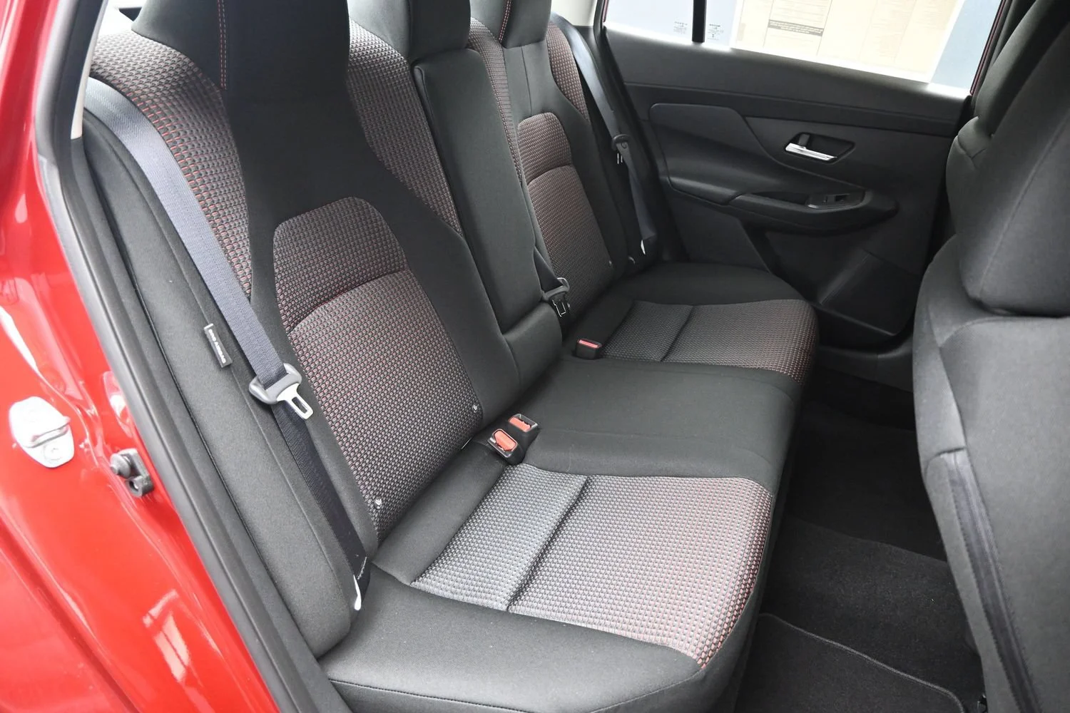 New 2026 Scarlet Ember Tintcoat Nissan SR image 13