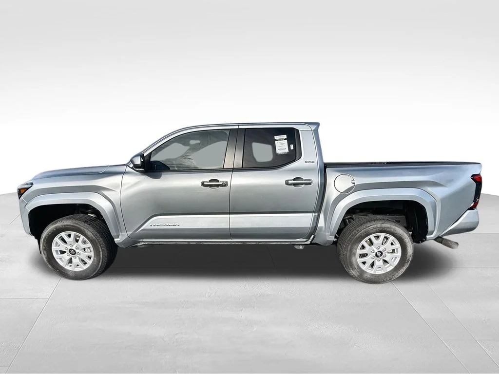 Used 2024 Silver Toyota SR5 image 3