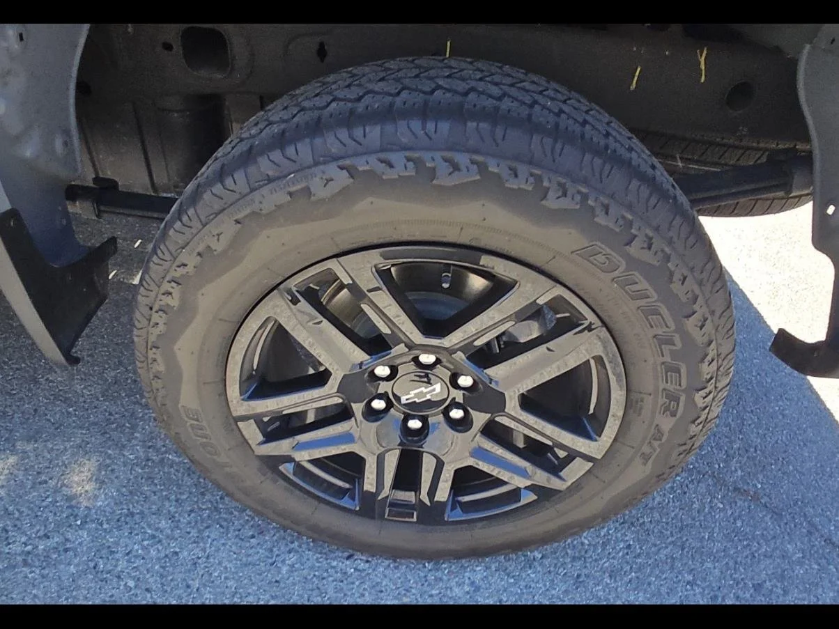 Used 2024 Slate Gray Metallic Chevrolet Custom Trail Boss image 17