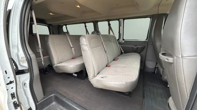 Used 2024 White Chevrolet LT image 34