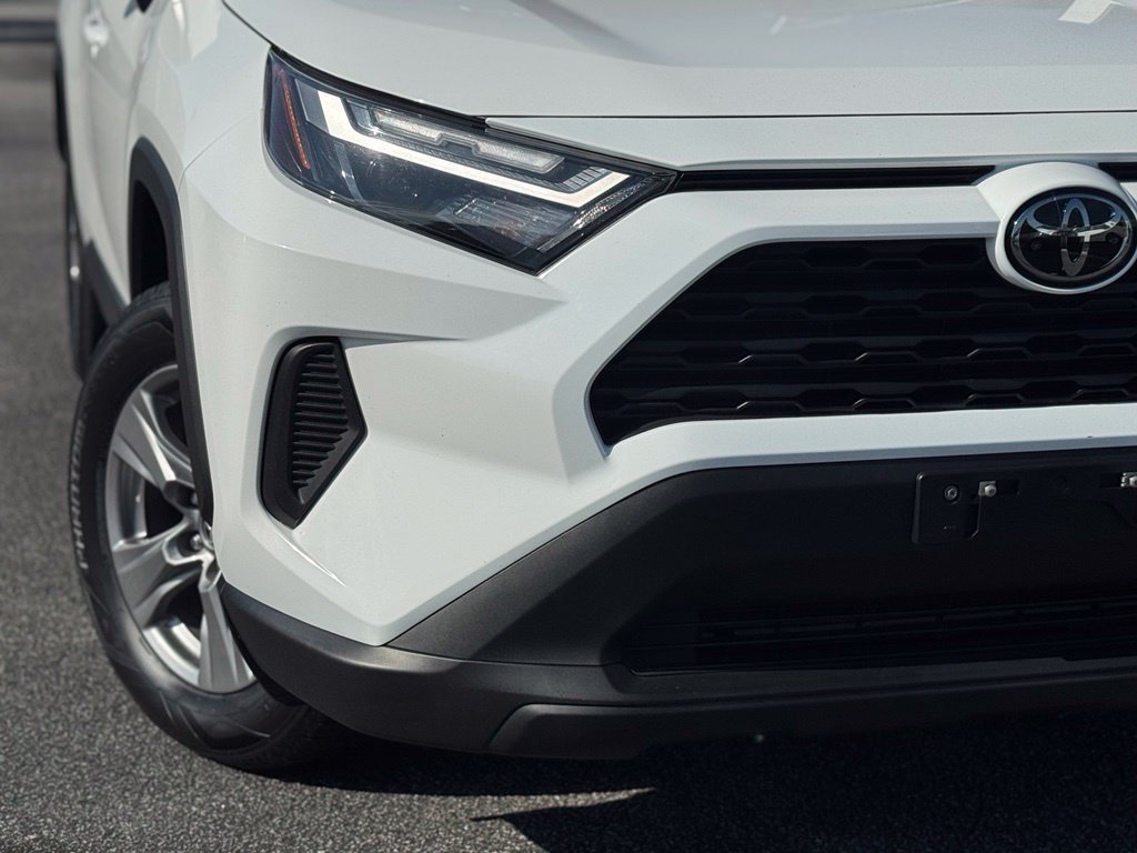 Used 2024 White Toyota XLE image 3