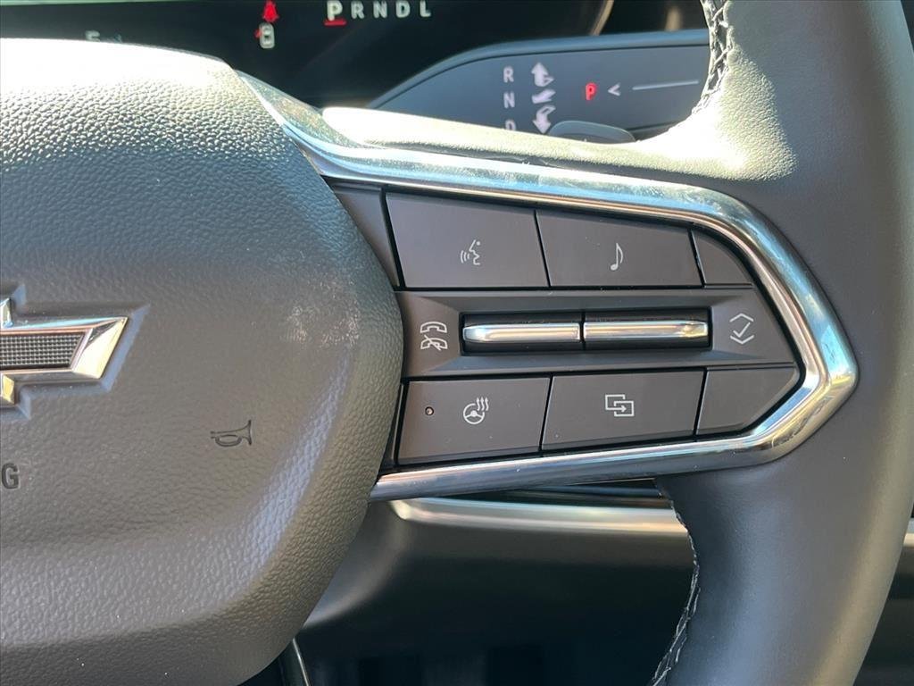 New 2026 Mosaic Black Metallic Chevrolet ACTIV image 19