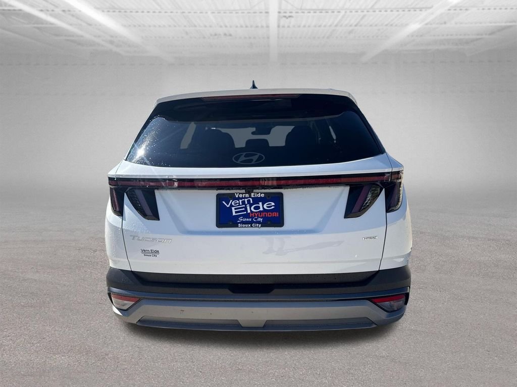 New 2026 White Hyundai SEL Premium image 4