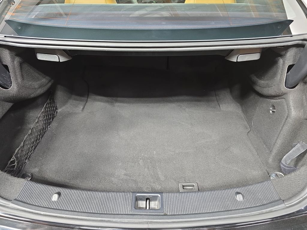 Used 2015  Mercedes-Benz E 400 image 25