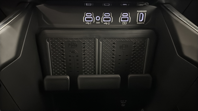 Used 2025 Bright White Clearcoat Ram Laramie image 46