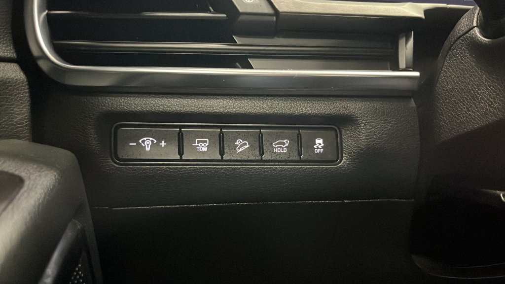 Used 2025 Glacial White Pearl Kia SX X-Line image 40