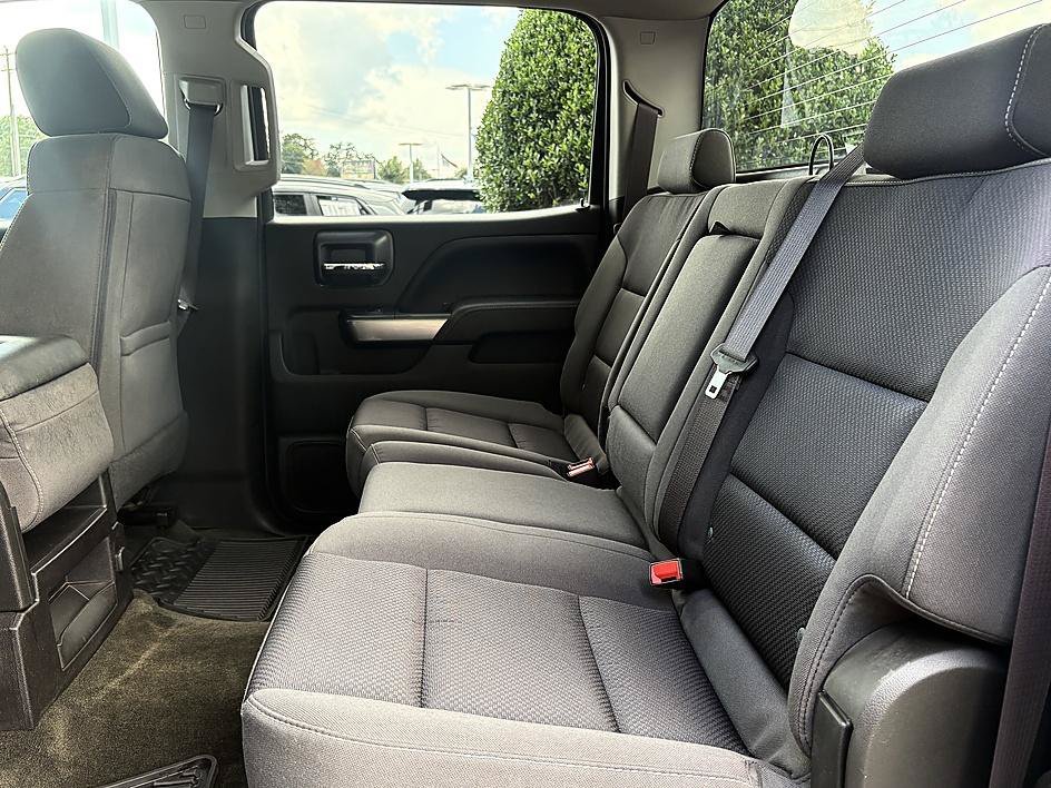Used 2016 Silver Ice Metallic Chevrolet LT image 10