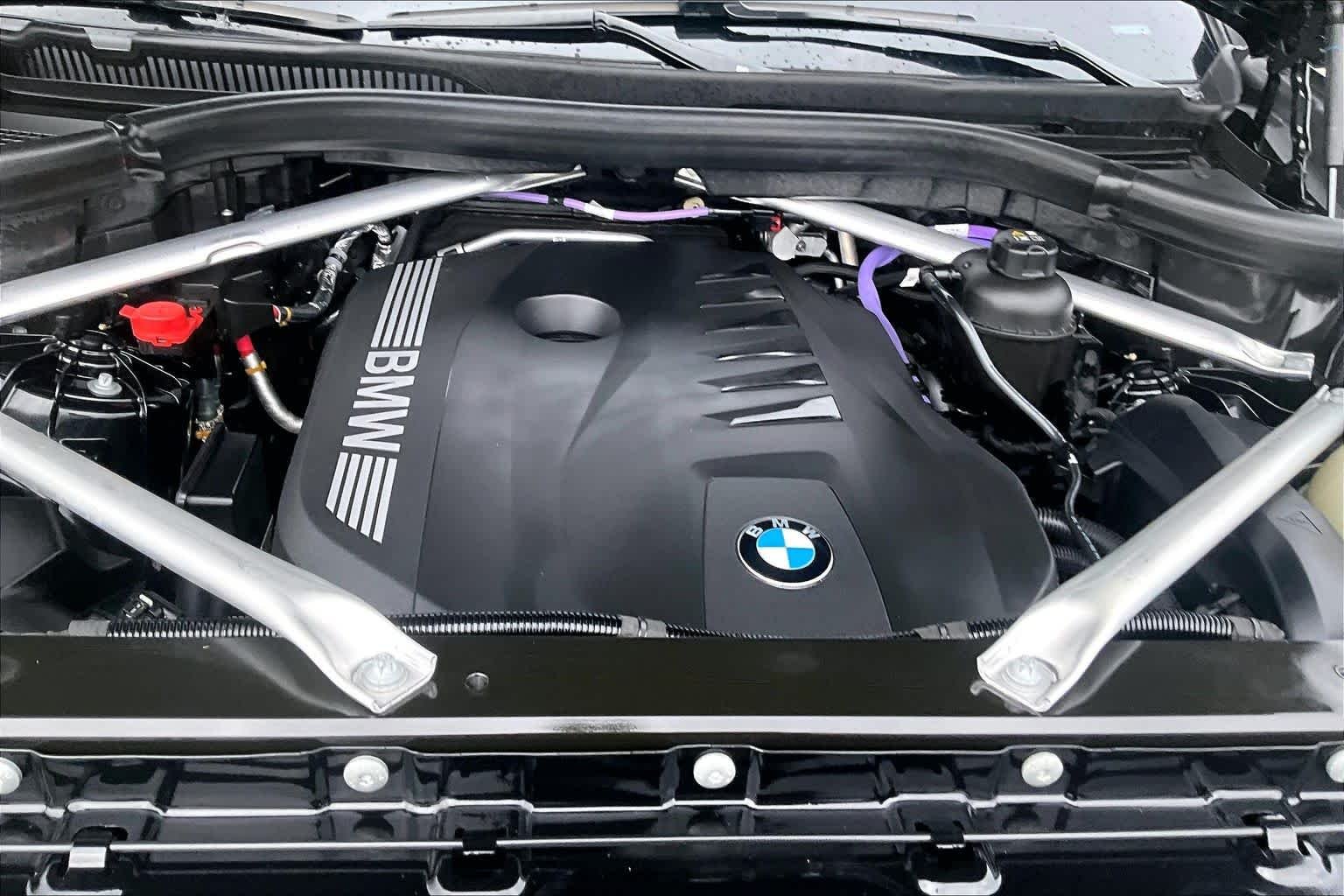 Used 2026 Black Sapphire Metallic BMW sDrive40i image 29