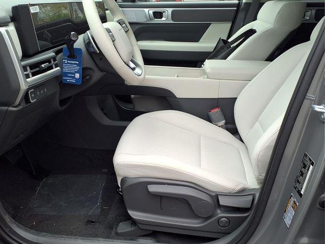 New 2026 Gray Hyundai SE image 15