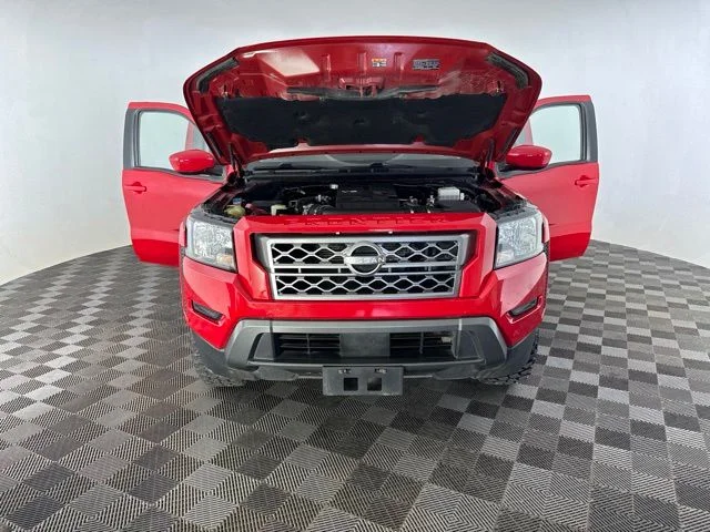Used 2022 Red Nissan SV image 11