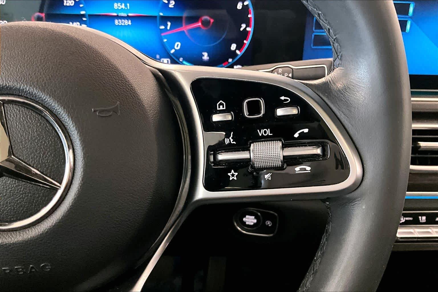 Used 2022 Obsidian Black Metallic Mercedes-Benz GLE 350 image 22