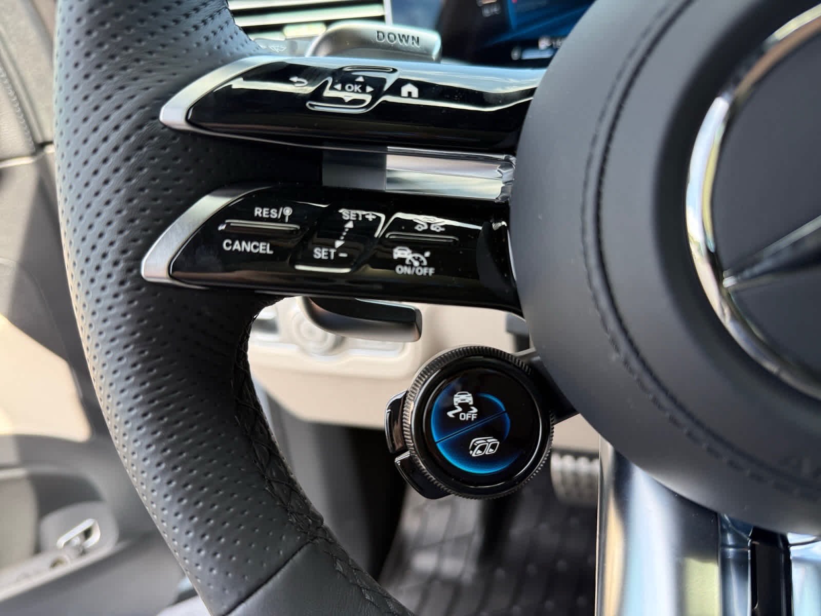 New 2026 Cirrus Silver Metallic Mercedes-Benz AMG® GLE 53 image 25