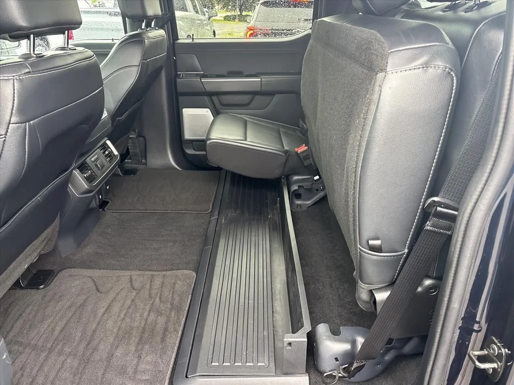 Used 2024 Black Ford Lariat image 20