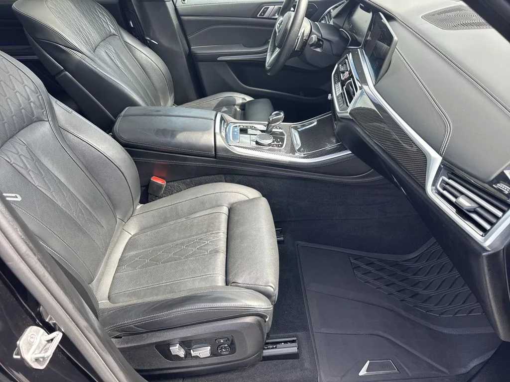 Used 2021 Black BMW M50i image 13
