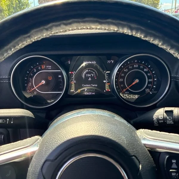 Used 2021 White Jeep Unlimited Sahara image 12