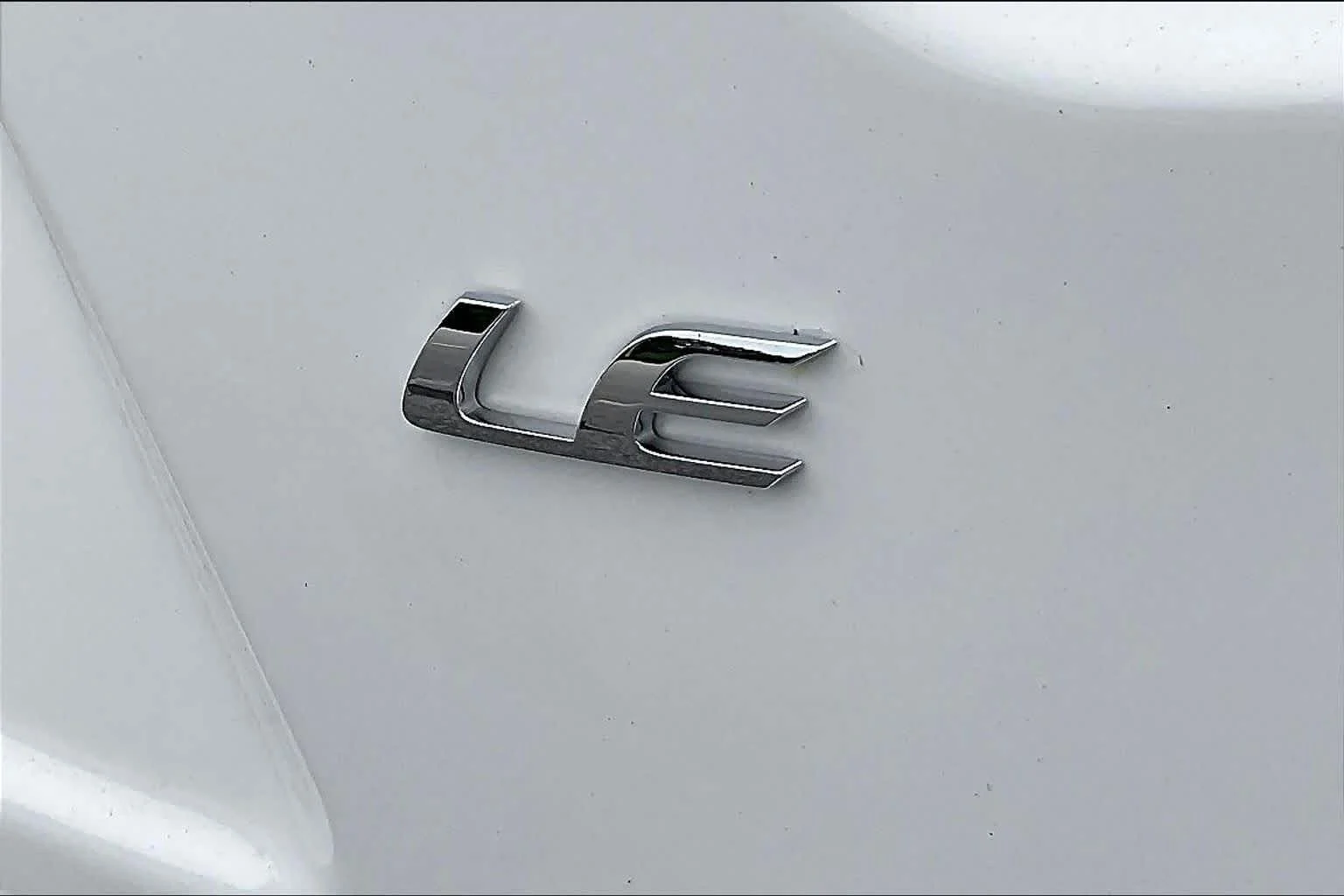 Used 2026 Ice Cap Toyota LE image 19