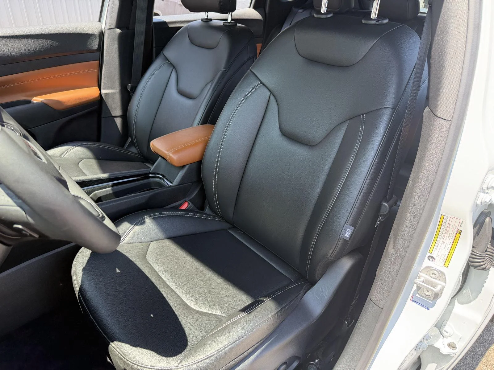 Used 2025 Bright White Clearcoat Jeep Limited image 16
