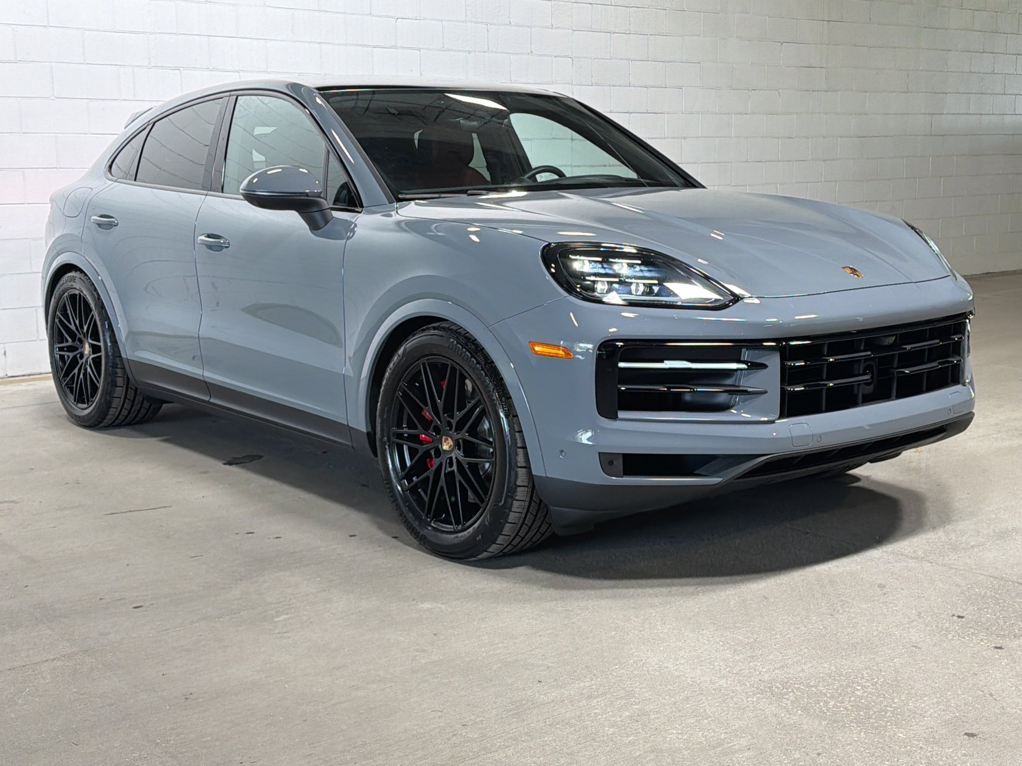 Certified Used 2025 Arctic Grey Porsche S image 6