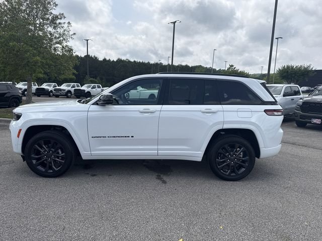 New 2026 White/off-white Jeep Limited Reserve image 4