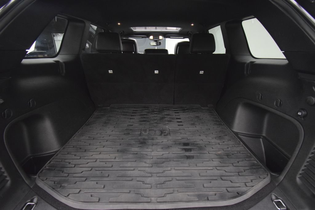 Used 2021 Gray Jeep Limited image 27