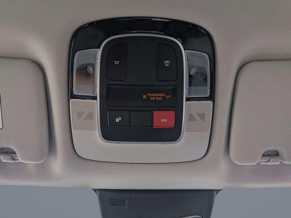 New 2025 Gray Hyundai SEL AWD image 24