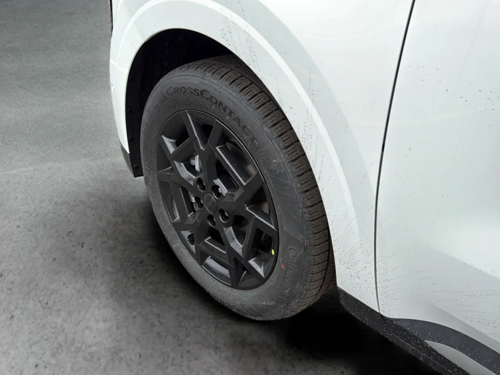 New 2026 Snow White Pearl Kia SX image 23