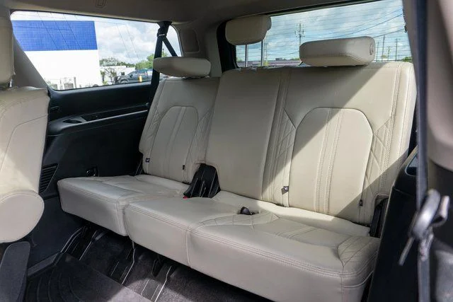 Used 2021 White Metallic Ford Platinum image 14
