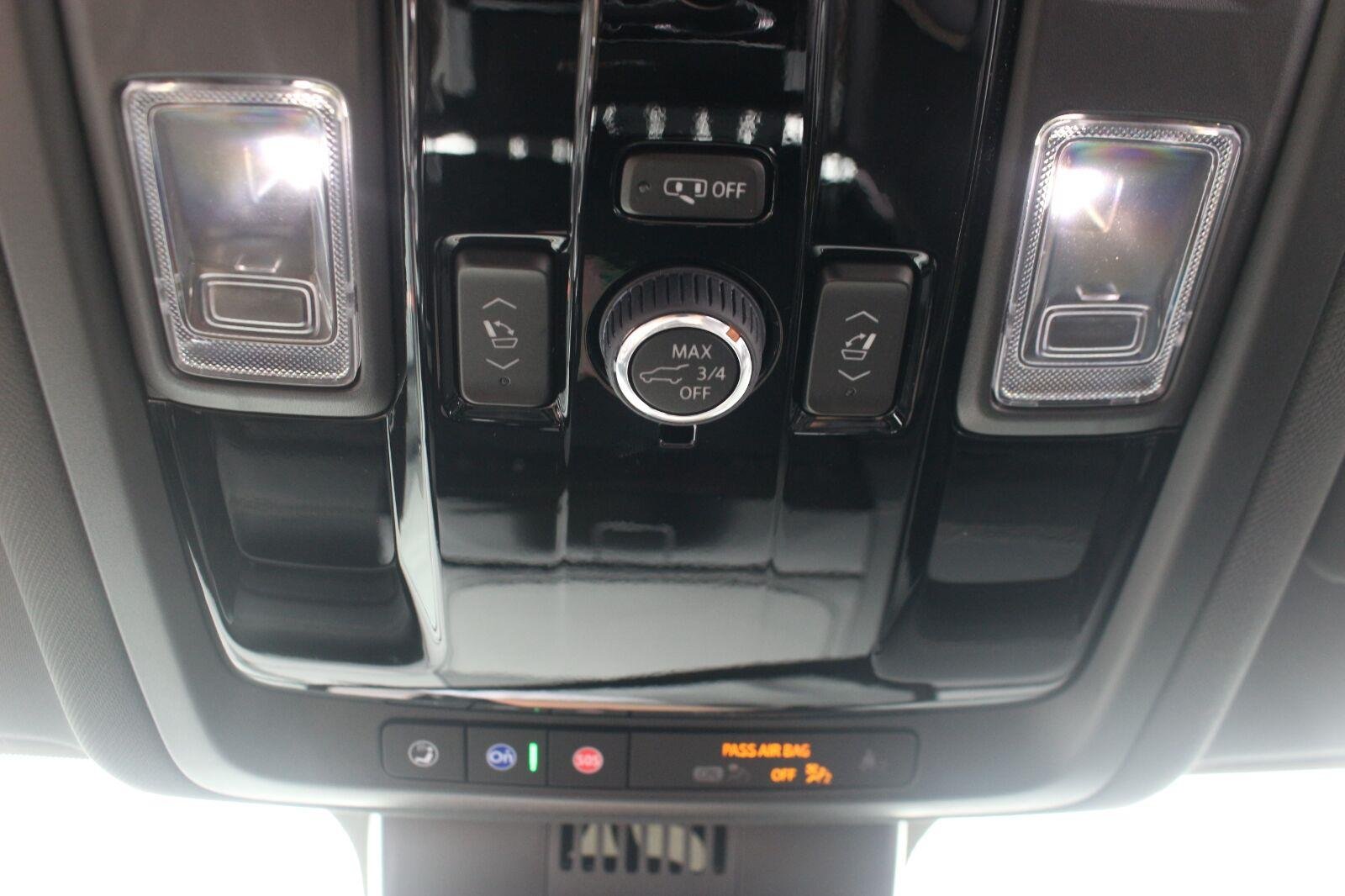 Used 2026 Onyx Black GMC Elevation image 34