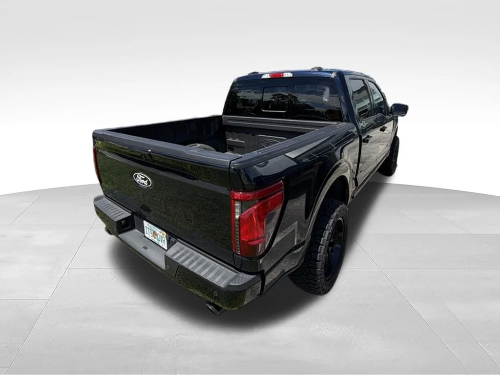 Used 2024 Blue Ford XLT image 6