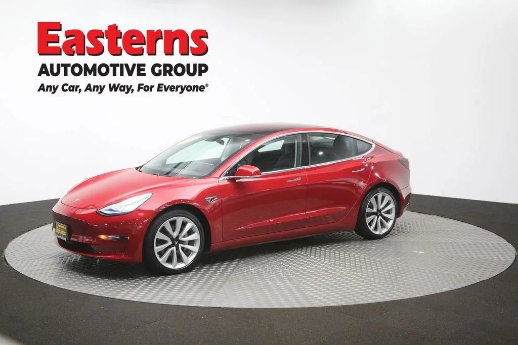 Used 2018 Red Tesla Long Range image 53