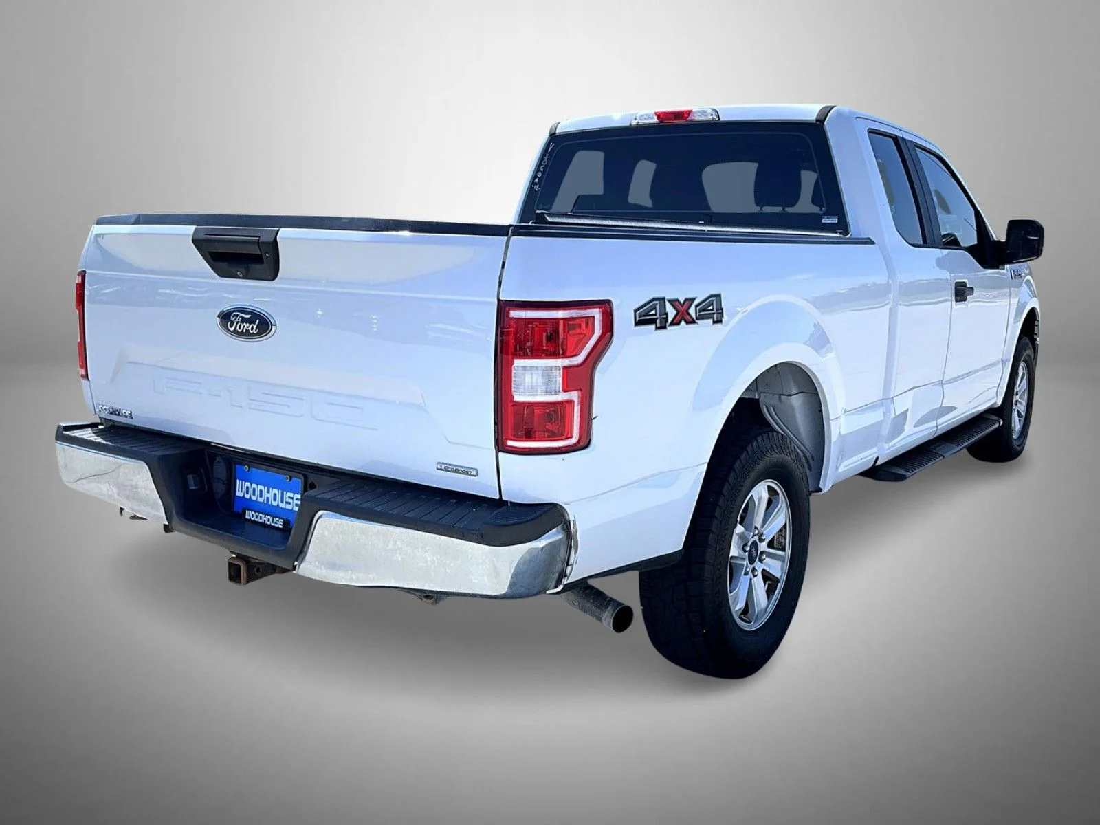 Used 2018 White Ford XL image 5