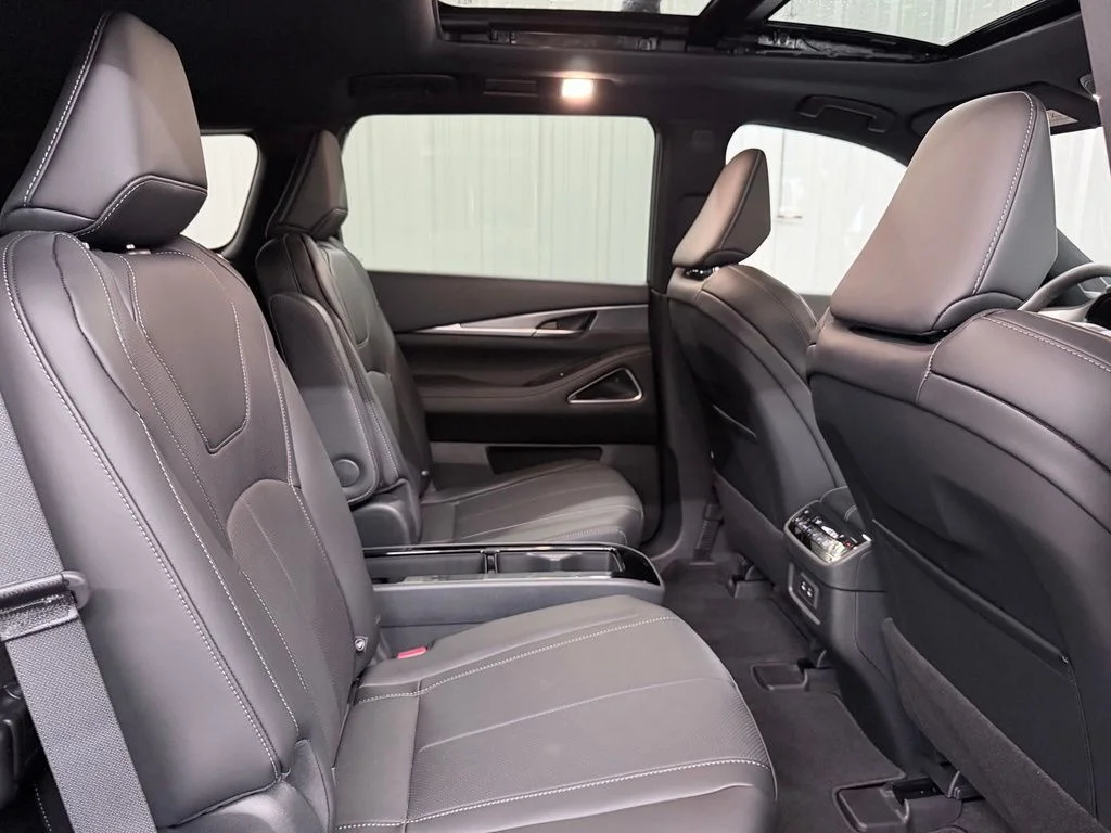 New 2027 2T GRPT SHDW INFINITI Sport AWD image 46