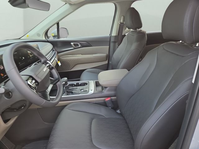 New 2027 White Kia LXS image 21