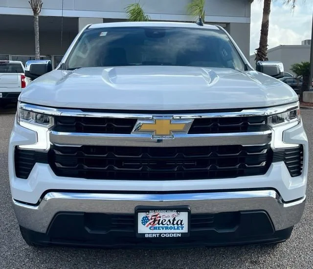 Used 2026 Summit White Chevrolet LT image 2