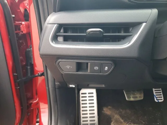 2025 Kia K4 GT-Line Turbo - Photo 10