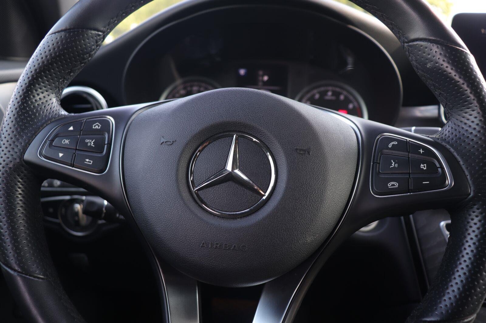 Used 2019 Mojave Silver Metallic Mercedes-Benz GLC 300 image 24