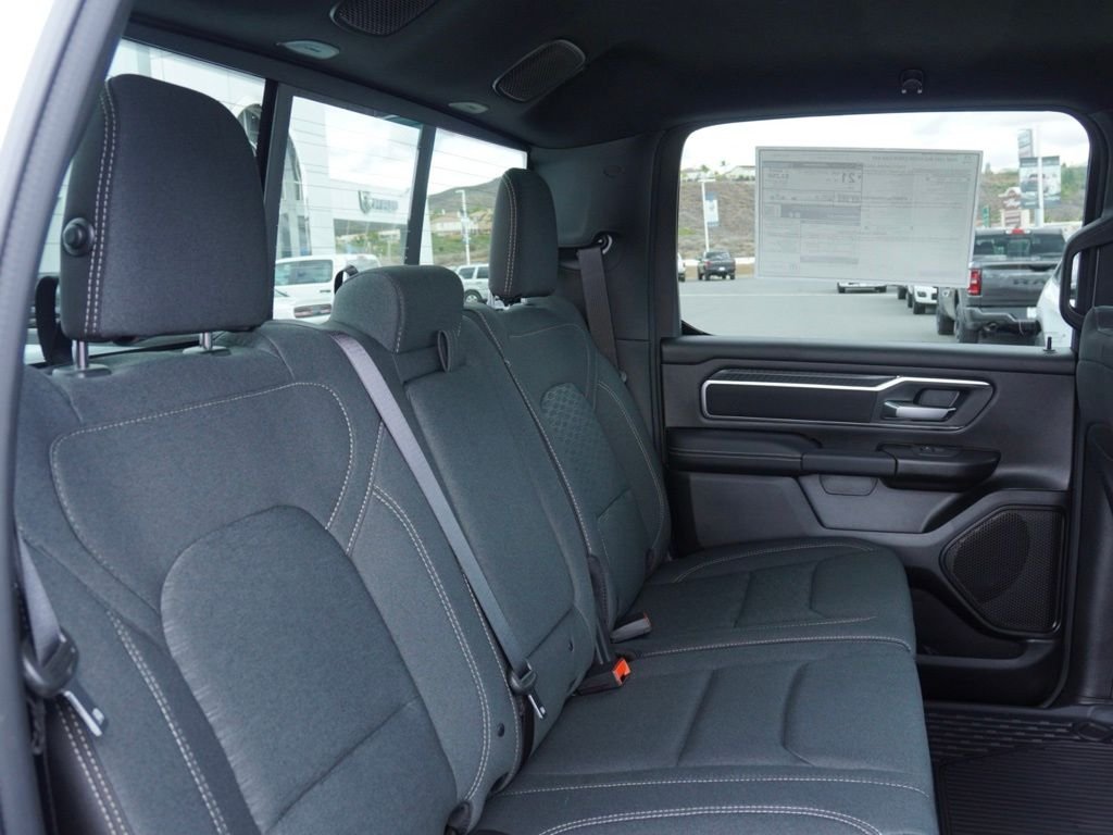 New 2026 Bright White Clear-Coat Exterior Paint RAM Big Horn Night Edition image 20