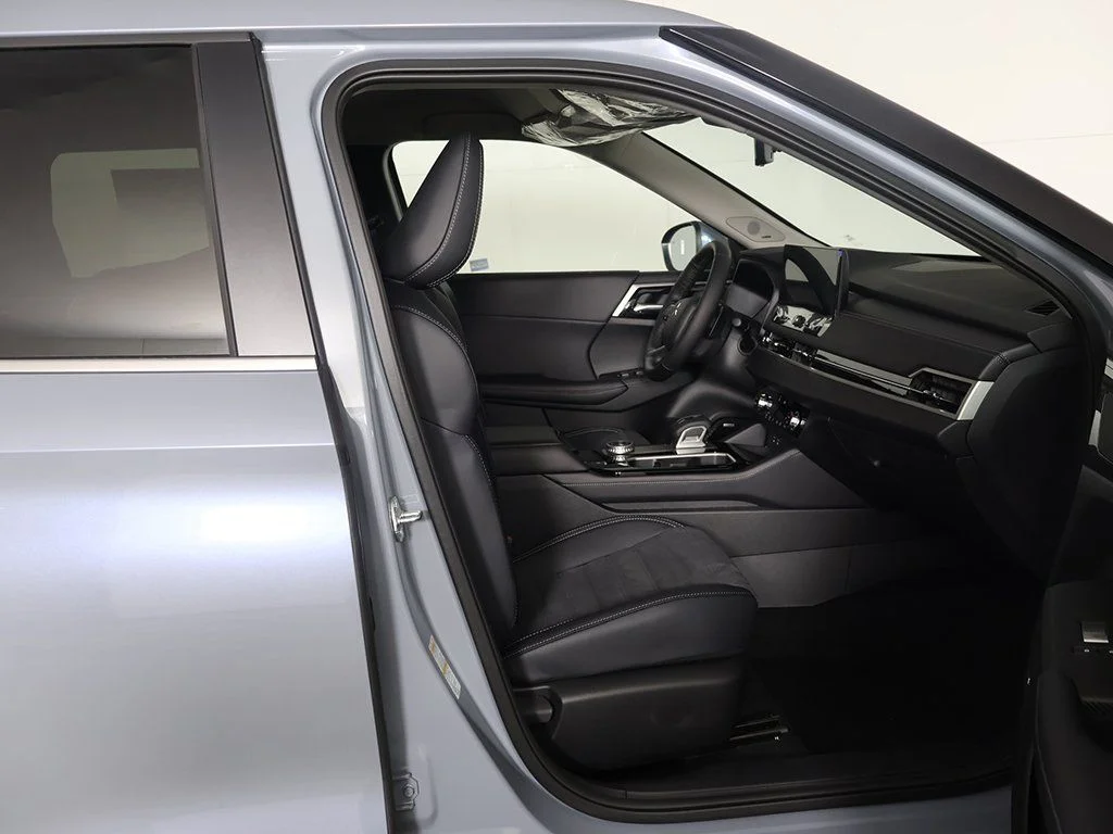 2026 Mitsubishi Outlander SE - Photo 32