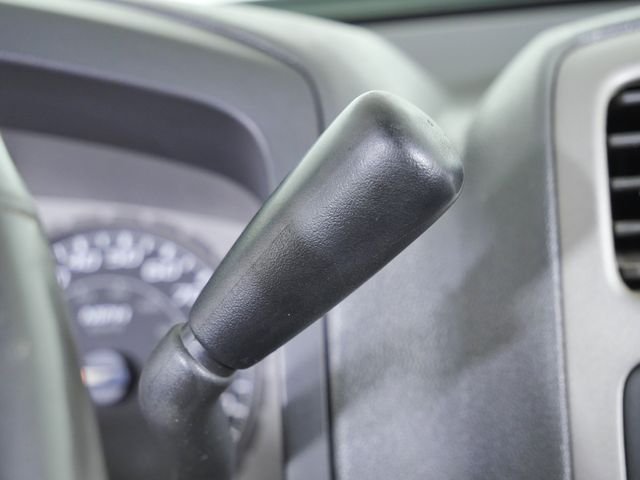 Used 2006 White GMC SLT image 27