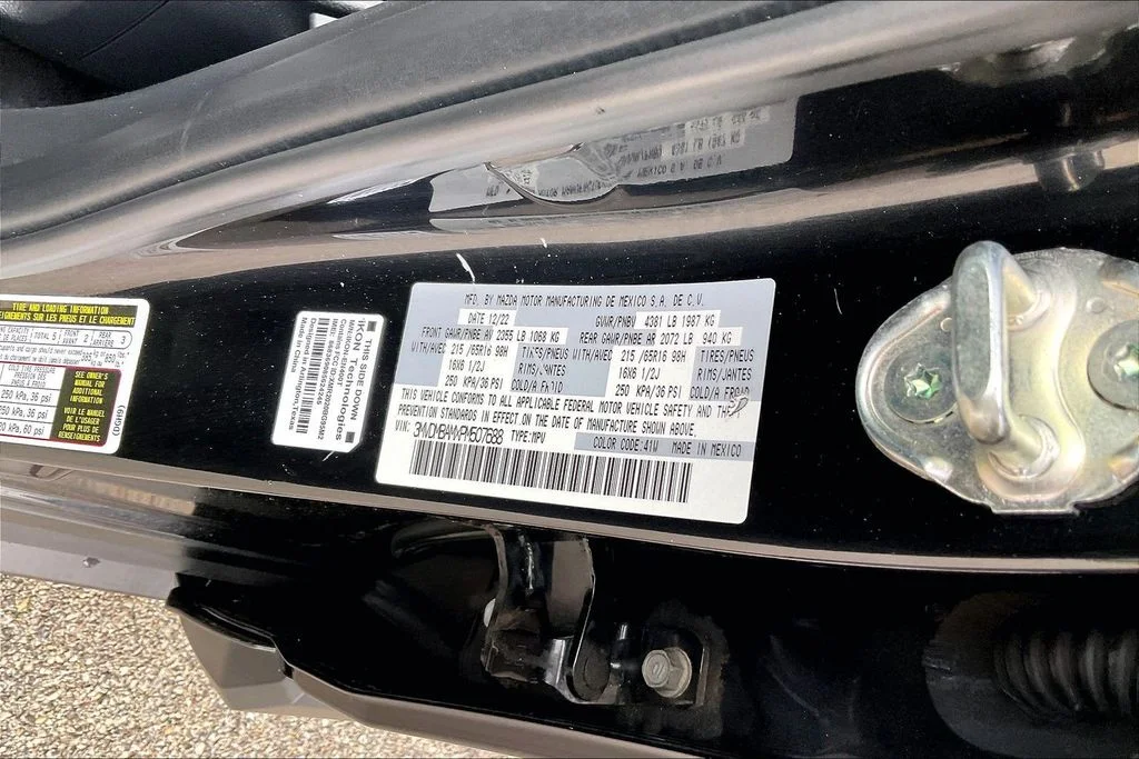 Used 2023 Black Mazda 2.5 S image 33