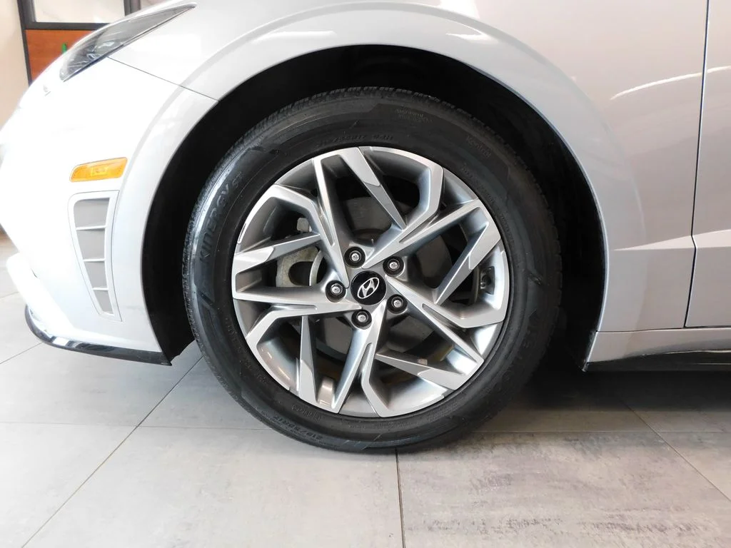 Certified Used 2023 Silver Hyundai SEL image 8