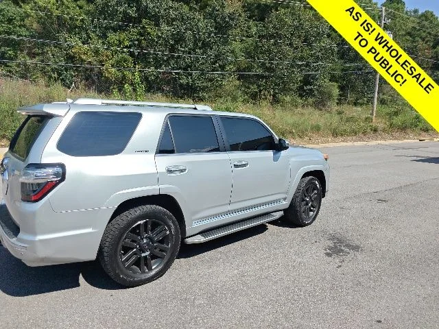 Used 2014  Toyota Limited image 3