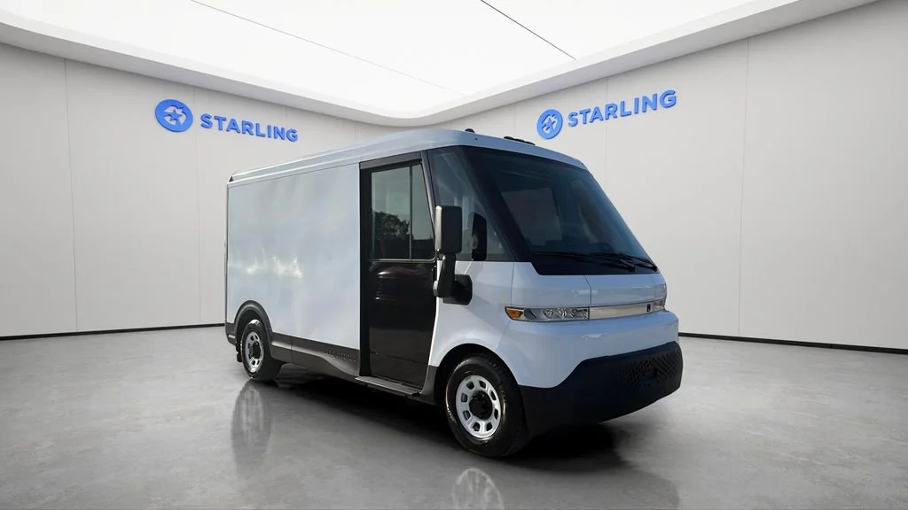 Used 2024 Oyster White BrightDrop EJY image 13