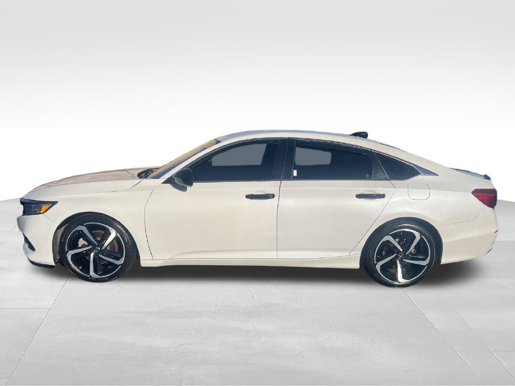 Used 2021  Honda Sport image 2