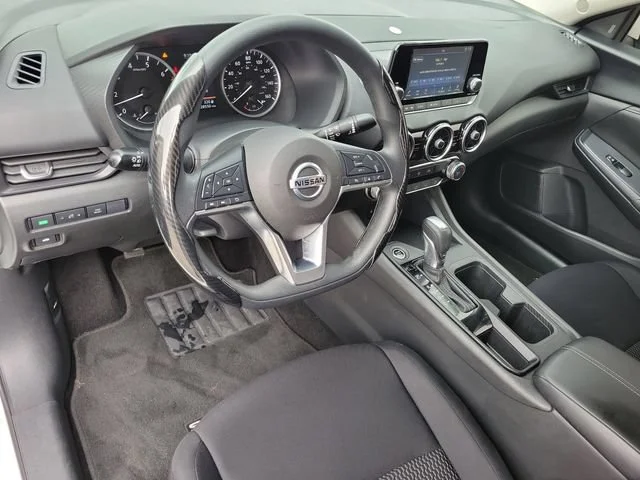 Used 2023  Nissan S image 20