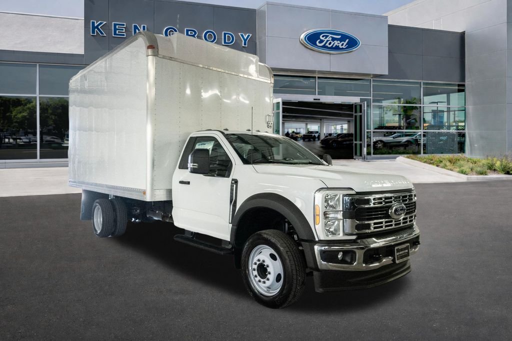 2025 Ford F-550 Super Duty Chassis Cab