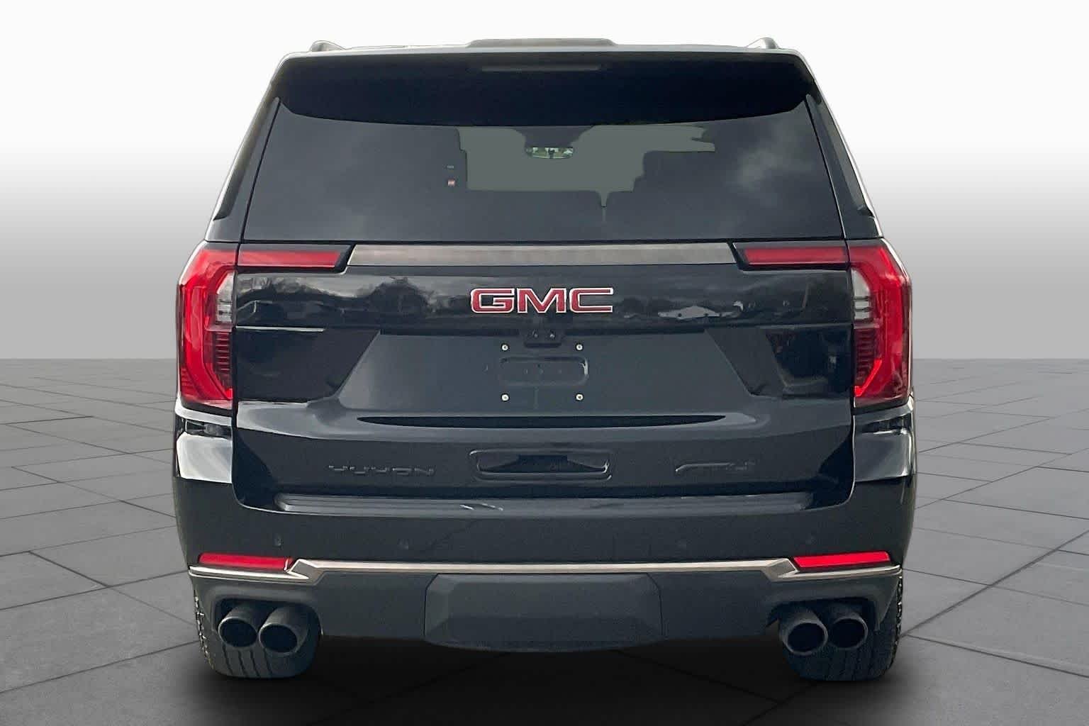 Used 2025 Onyx Black GMC AT4 Ultimate image 4