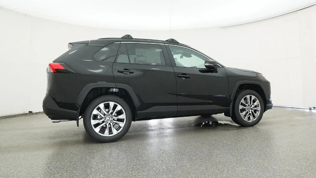 2025 Toyota RAV4 XLE Premium - Photo 21
