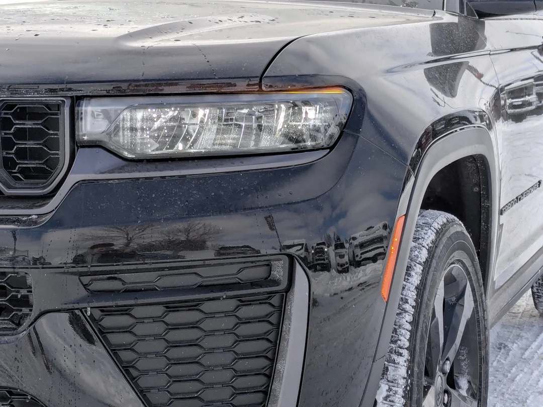 New 2026 Black Jeep Altitude - - 4x4 - Power Sunroof - Altitude Pack - 2.0L Turbo - Remote Start & More! image 10