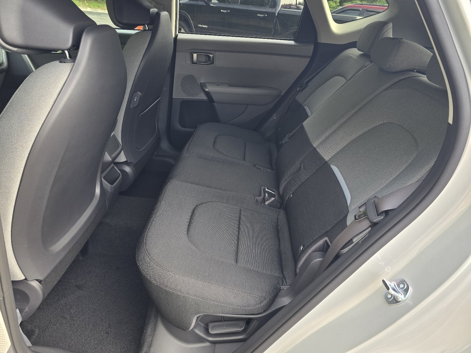 New 2027 Ivory Silver Kia S image 4